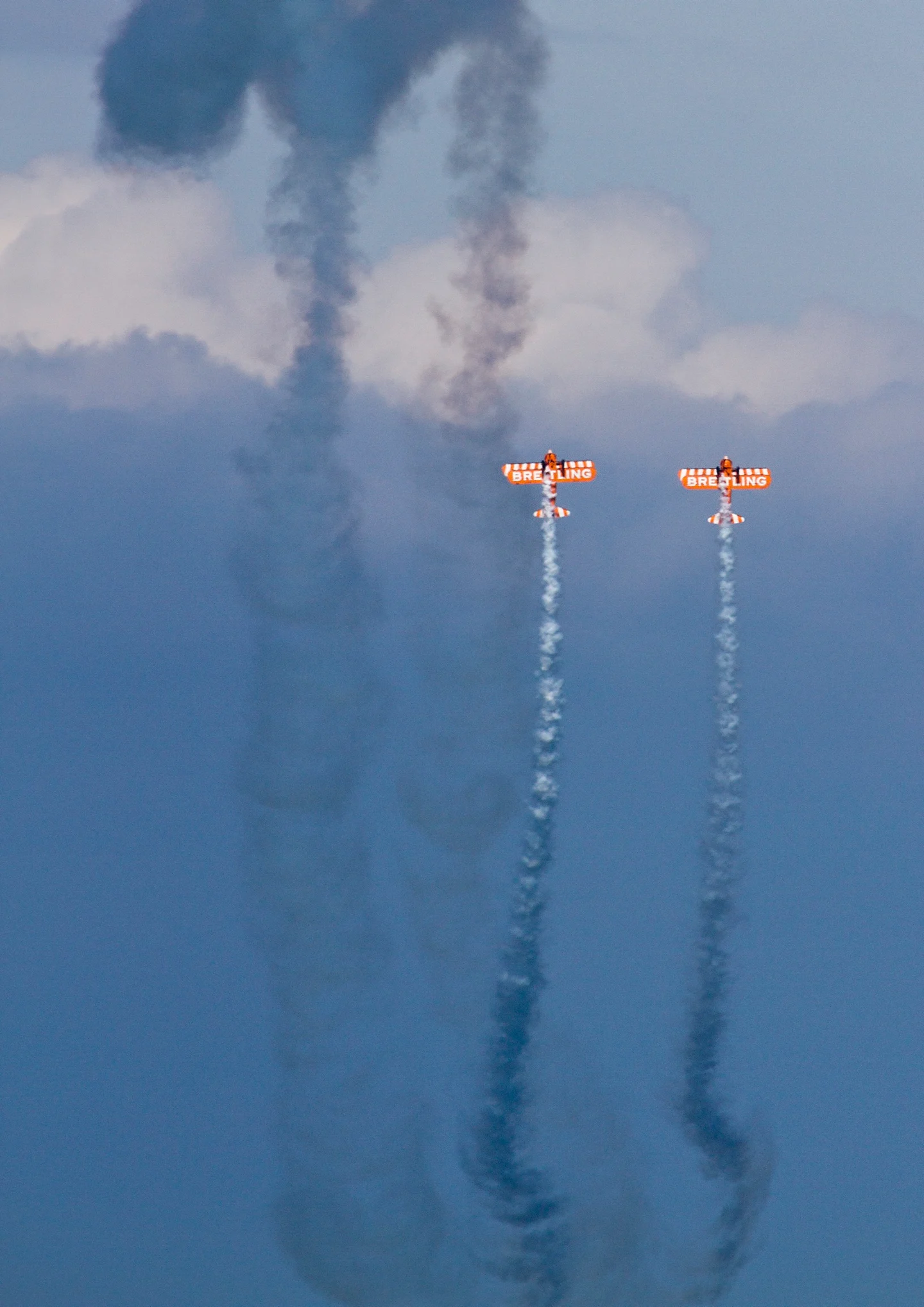 Airbourne photographed by Marc Pinter.
